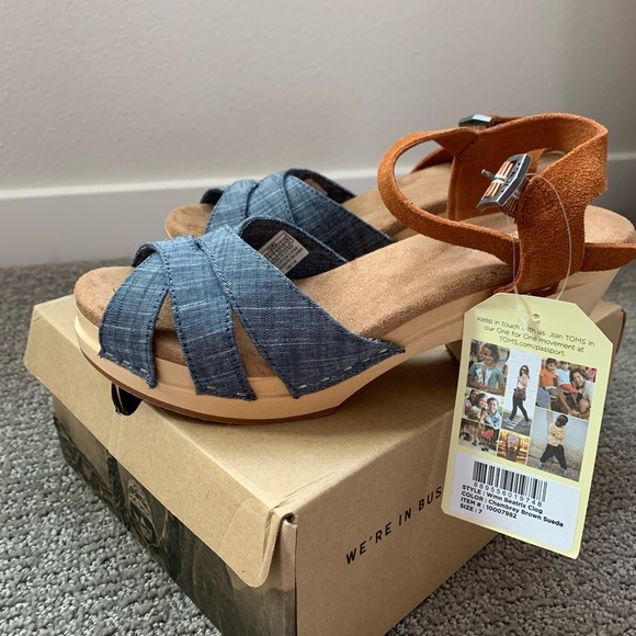 toms clogs